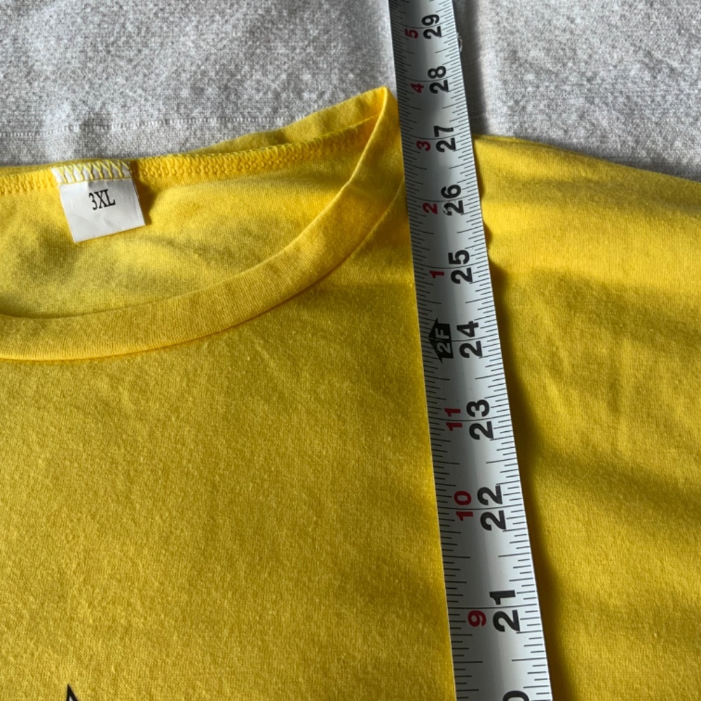 Japanese Anime Yellow T-shirt size 3XL (fits XL) & Handmade Duck Earrings - Picture 9 of 16